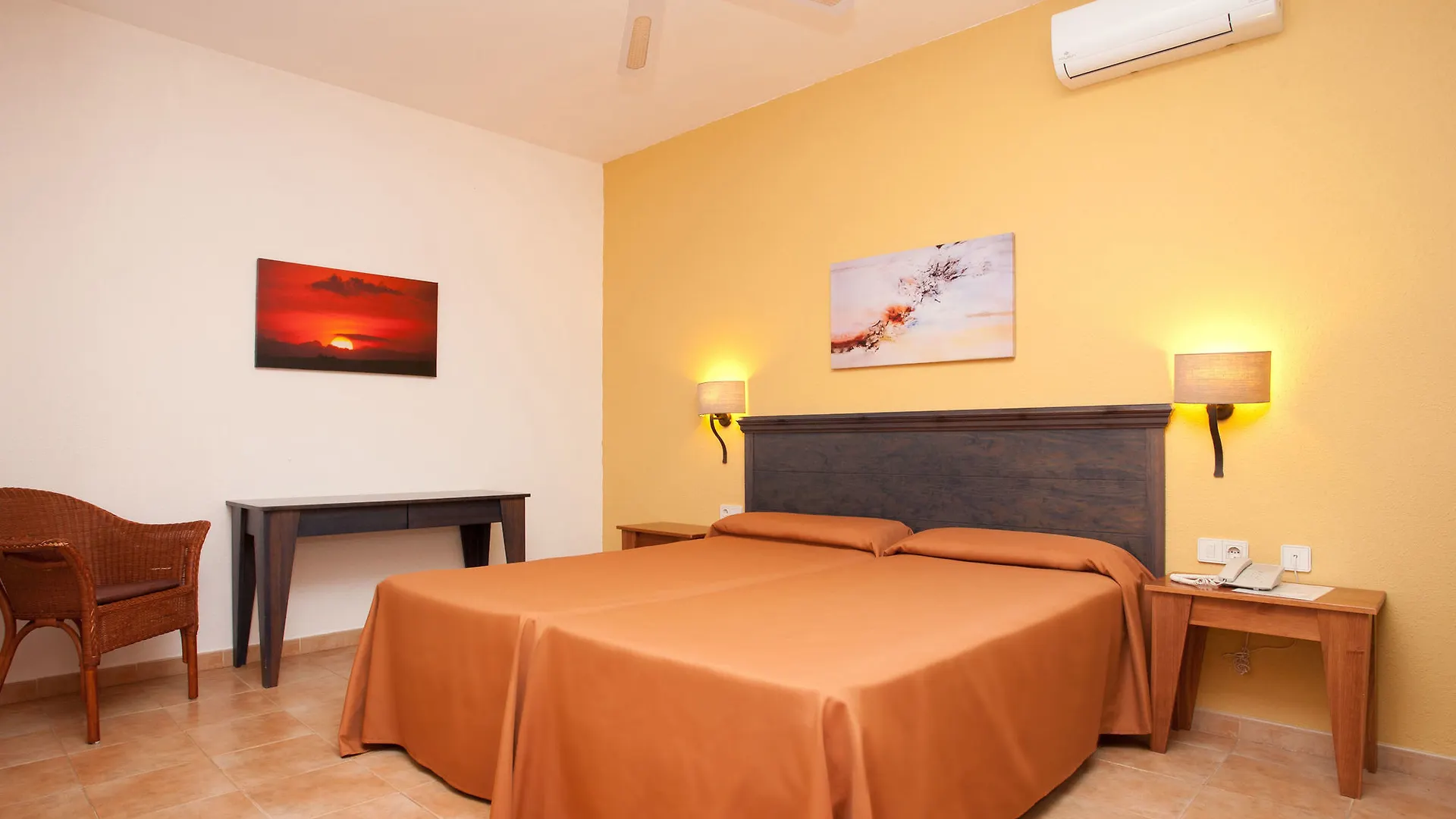 SBH Hotel Royal Mónica Playa Blanca  España